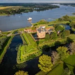 ZO LEEFDE JE OP EEN FORT: MEIVAKANTIE OP LOEVESTEIN