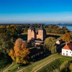 SAMEN AAN TAFEL VOOR VRIJHEID | VRIJHEIDSMAAL OP SLOT LOEVESTEIN