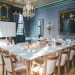 Vergaderen langs de lijnen van de geschiedenis 
