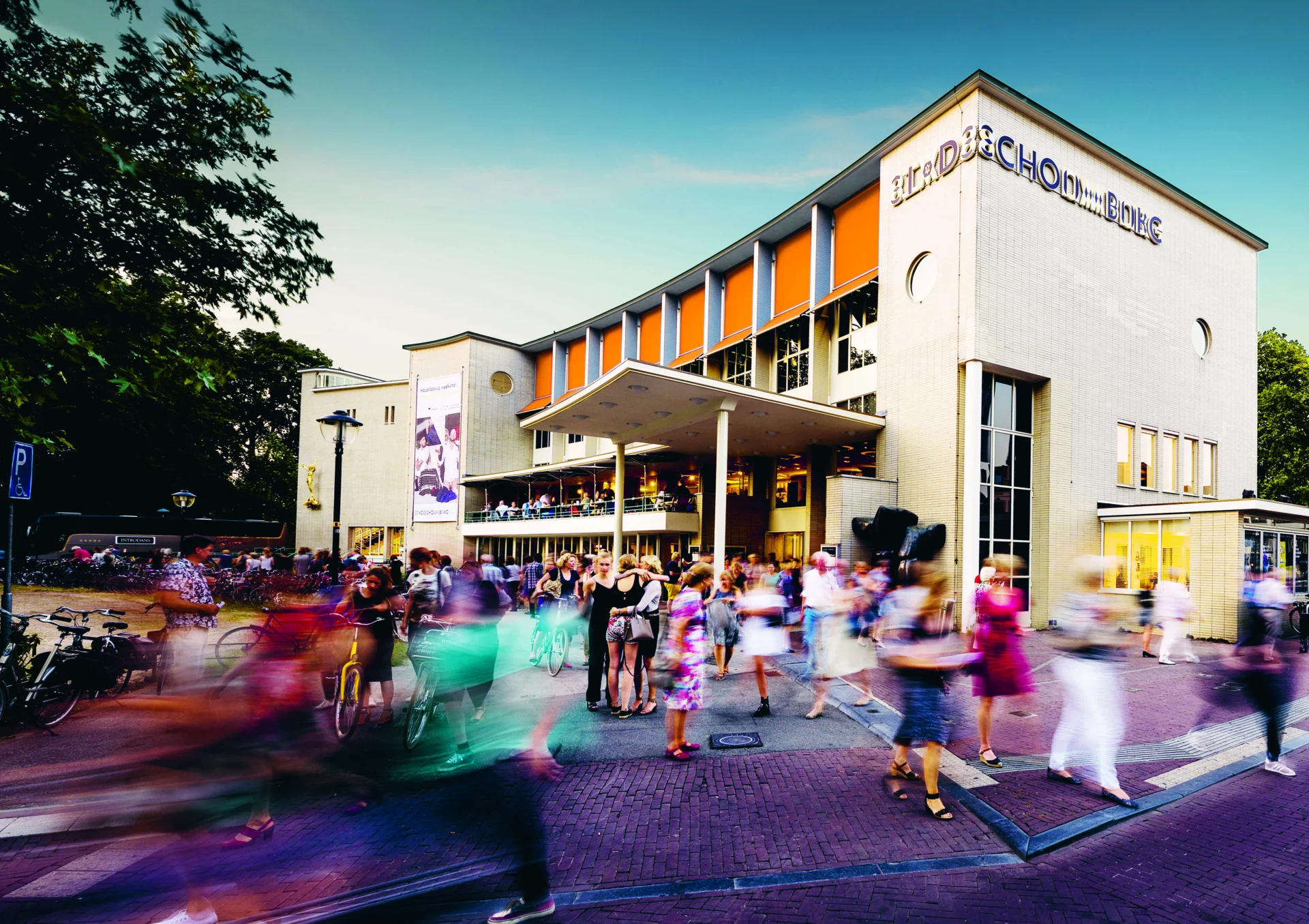 Stadsschouwburg Utrecht Edit overdag buiten (c) Jelmer de Haas Fotografie